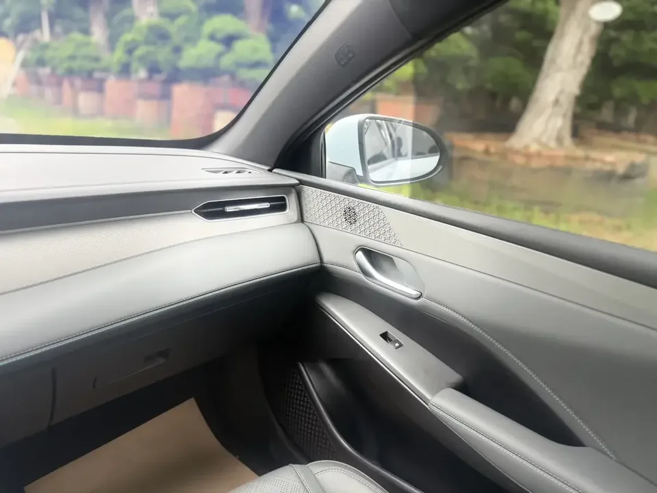 BYD Qin PLUS DM Qin PLUS DM 2026 DM-i 210KM Progressive 2026 — thumbnail 3