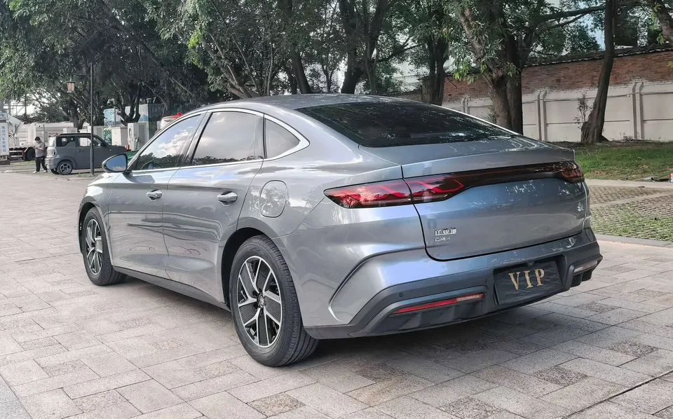 BYD Qin L DM Qin L DM 2024 DM-i 80KM Leading Type 2024 — thumbnail 4