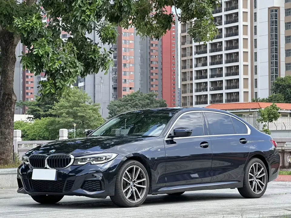 BMW 3 Series BMW 3 Series 2022 320Li M Sport Package 2022 — photo 1, buy with delivery to Moscow