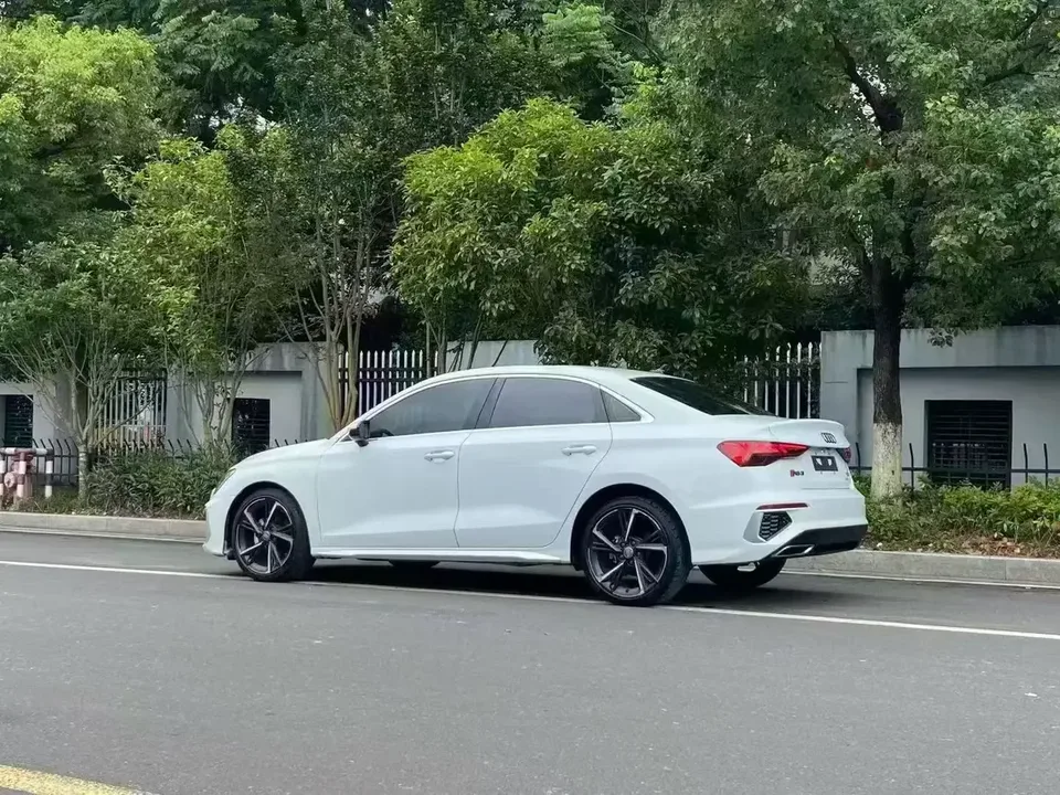 Audi A3 Audi A3 2022 Sportback 35 TFSI Stylish and sporty 2022 — thumbnail 4