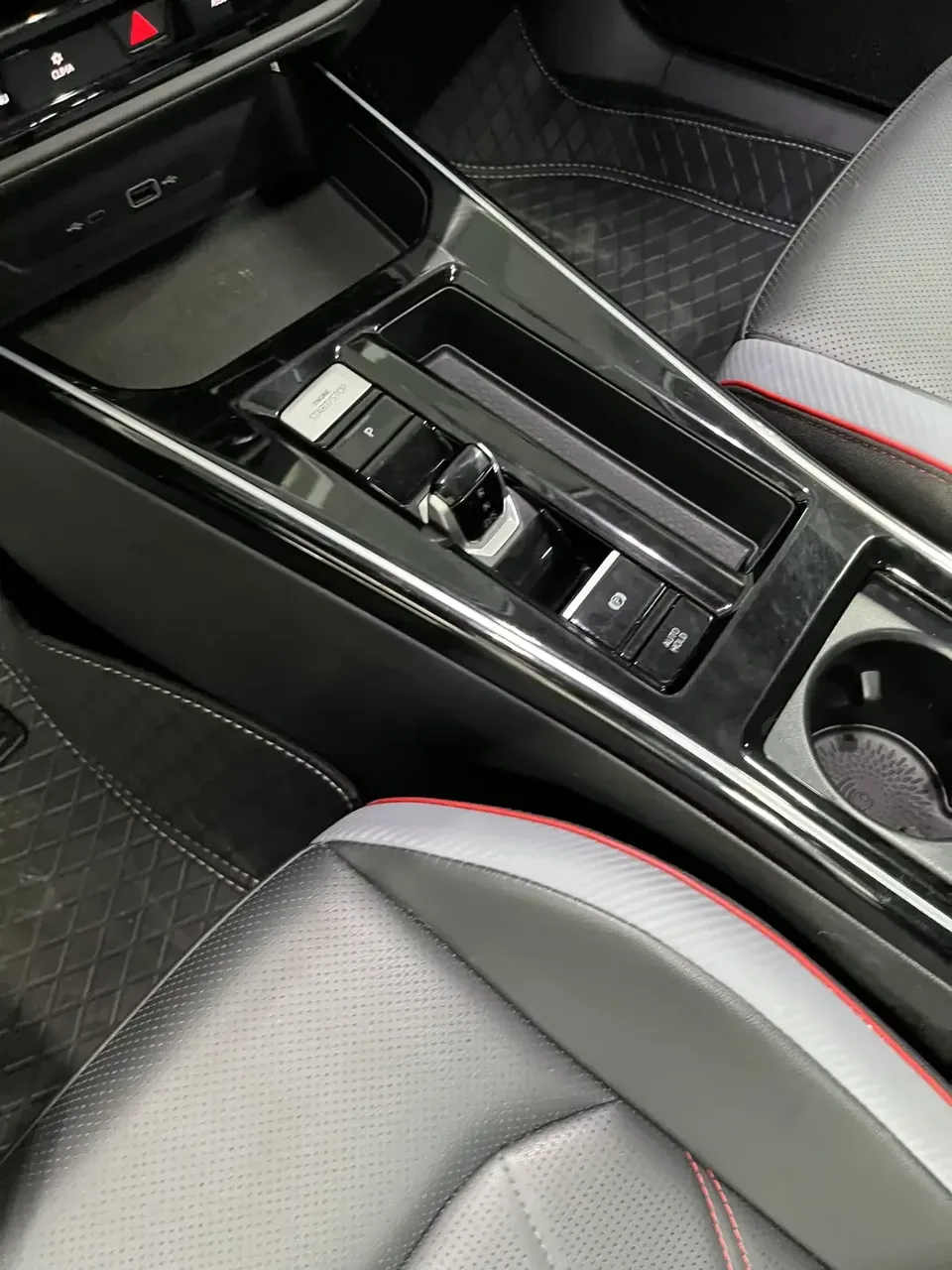 Volkswagen Lamando Lingdu 2022 Lingdu L 280TSI DSG Cool Edition 2022 — thumbnail 3