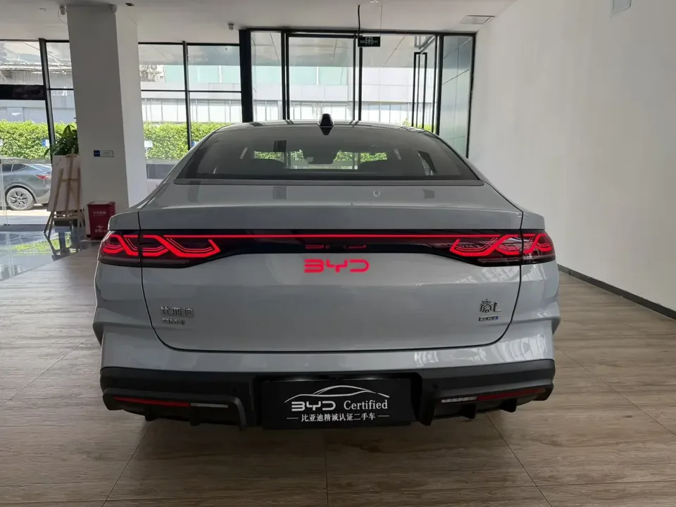 BYD Qin L DM Qin L DM 2025 DM-i 120KM Intelligent Driving Edition 2025 — thumbnail 2