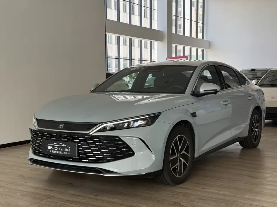 BYD Qin L DM Qin L DM 2025 DM-i 120KM Intelligent Driving Edition 2025 — photo 1, buy with delivery to Moscow