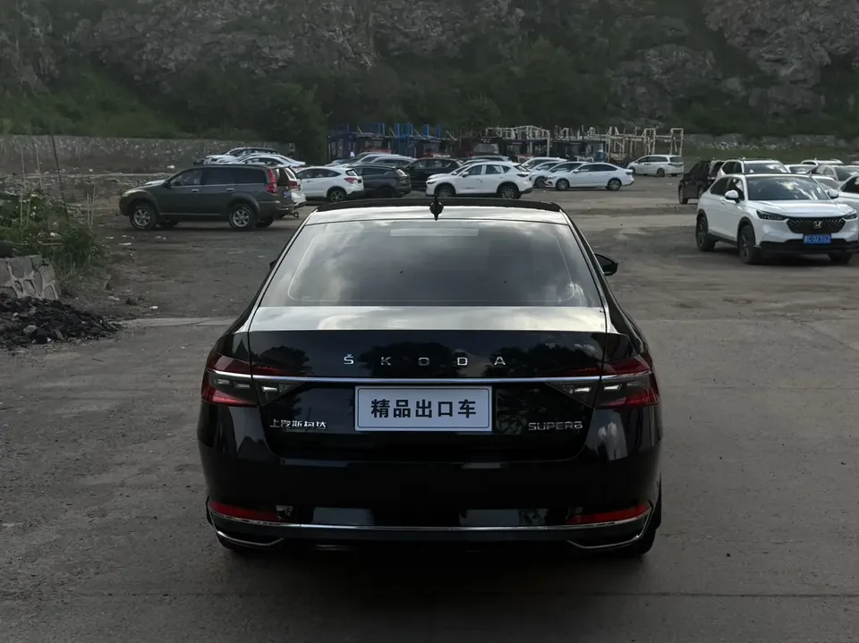 Skoda Superb Speedy 2023 TSI280 DSG Premium Edition 2023 — thumbnail 2