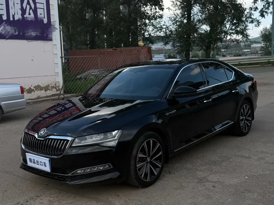 Skoda Superb Speedy 2023 TSI280 DSG Premium Edition 2023 — photo 1, buy with delivery to Moscow