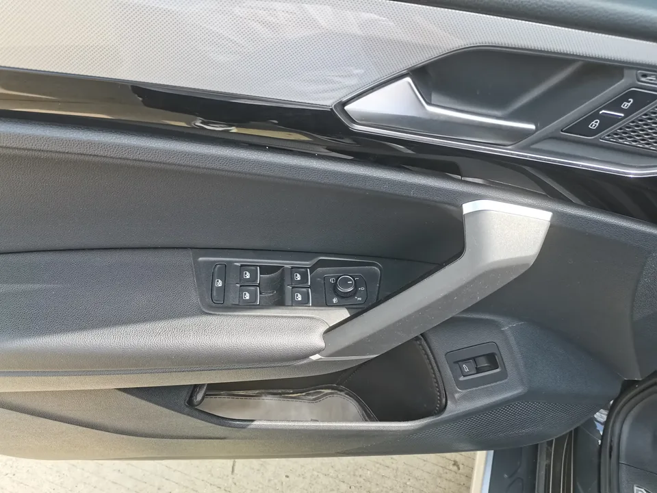 Volkswagen Tayron Tanyue 2022 280TSI 2WD Luxury Smart Edition 2022 — thumbnail 3
