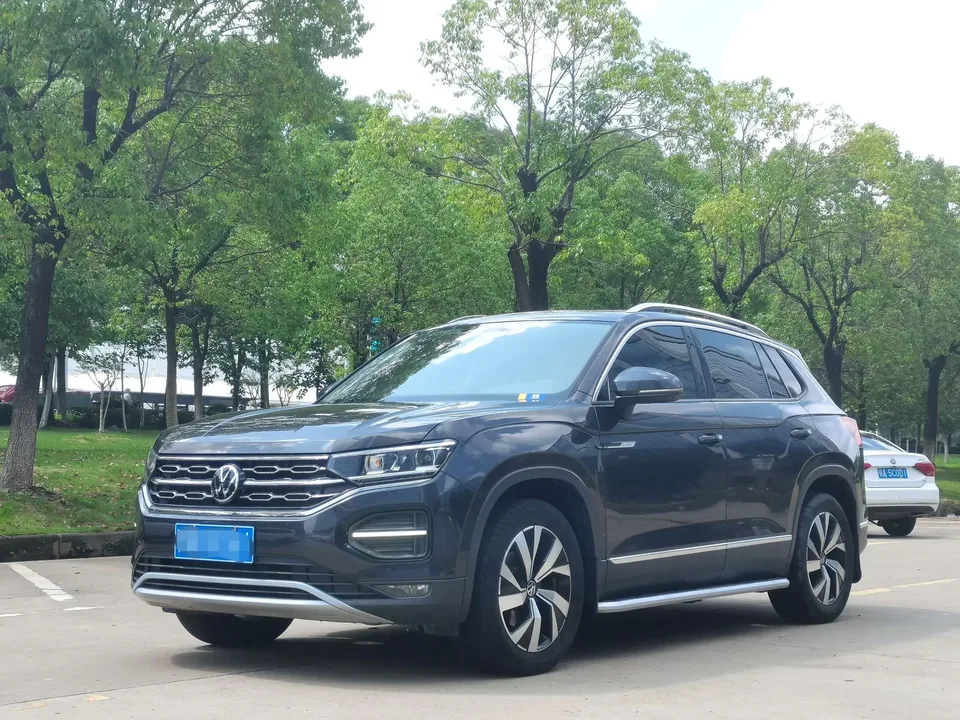 Volkswagen Tayron Tanyue 2022 280TSI 2WD Luxury Smart Edition 2022 — photo 1, buy with delivery to Moscow