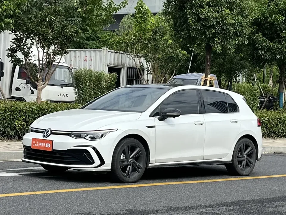 Volkswagen Golf golf 2021 280TSI DSG R-Line 2022 — photo 1, buy with delivery to Moscow