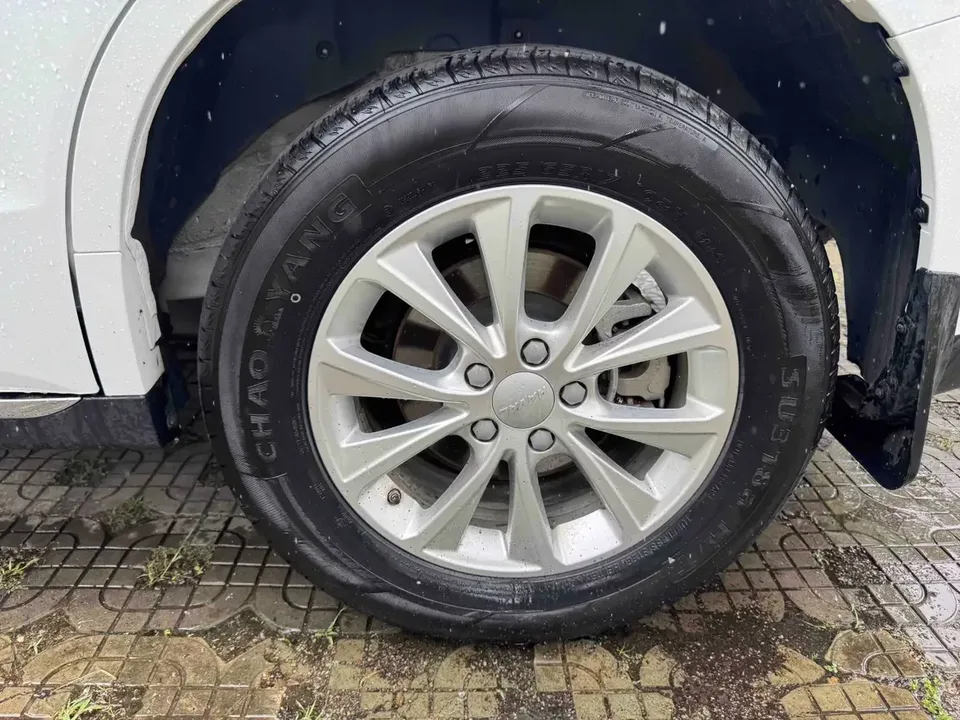 Haval M6 Haval M6 2021 PLUS 1.5T DCT Luxury Intelligent Connection 2023 — thumbnail 3