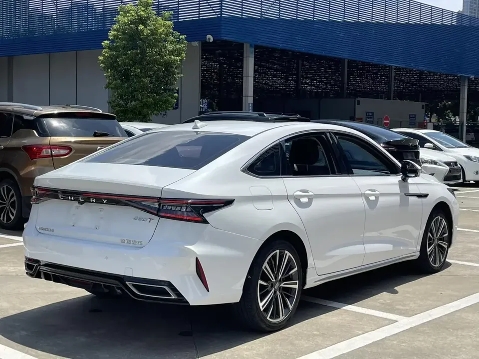 Chery Arrizo 8 Arrizo 8 2022 1.6TGDI DCT Elegant 2023 — thumbnail 2