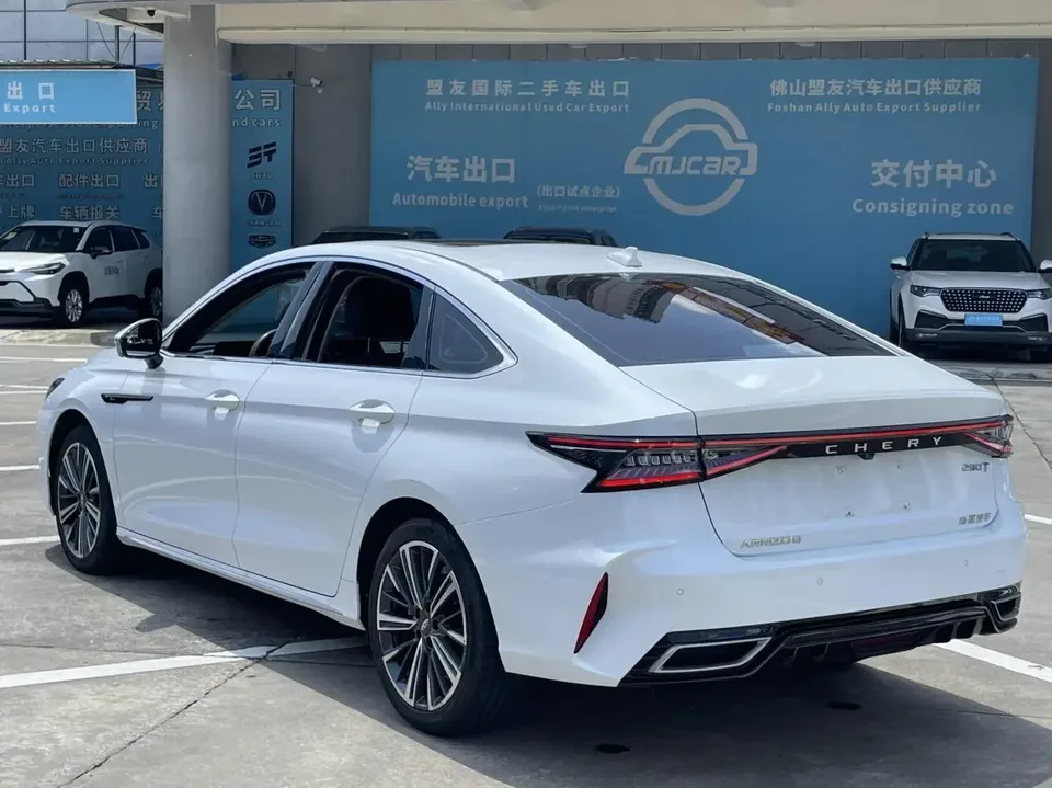 Chery Arrizo 8 Arrizo 8 2022 1.6TGDI DCT Elegant 2023 — thumbnail 4