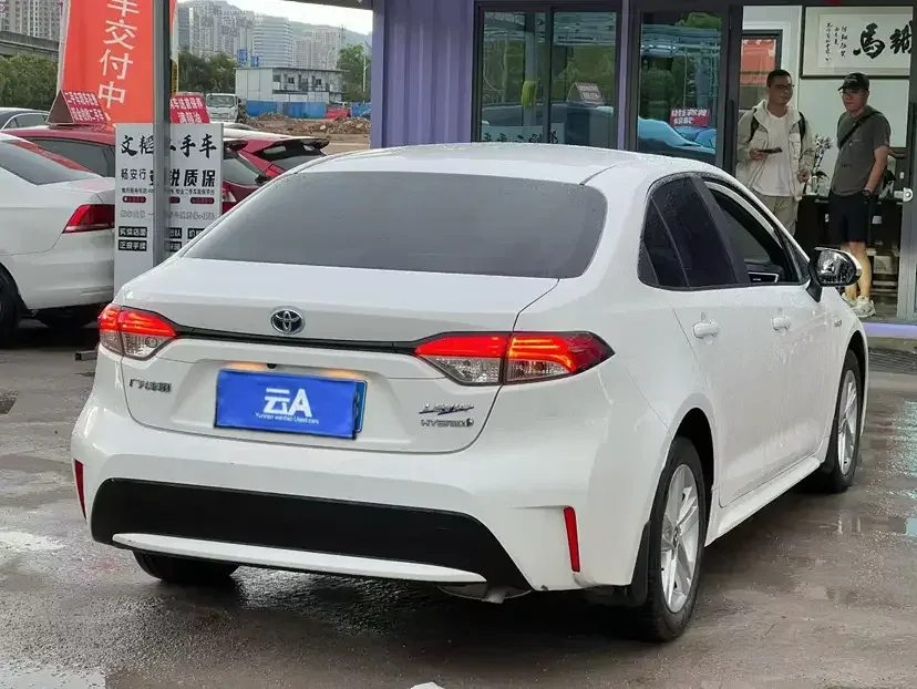 Toyota Levin Lei Ling 2021 Dual Engine 1.8H E-CVT Sports Edition 2022 — thumbnail 4