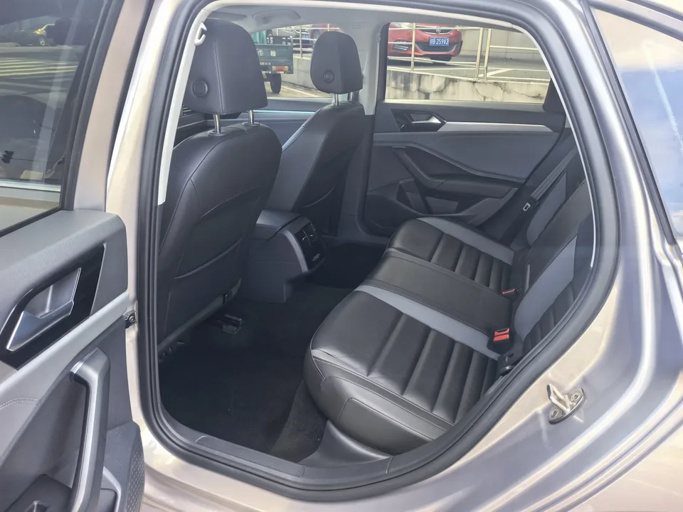 Volkswagen Sagitar Sagitar 2021 280TSI DSG Beyond Edition 2022 — thumbnail 3