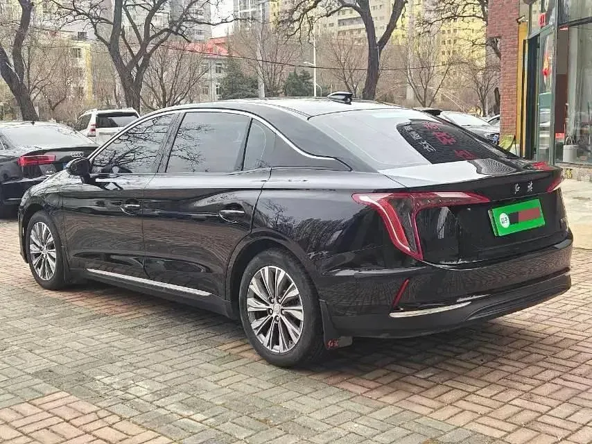 Hongqi E-QM5 Hongqi E-QM5 2024 450km travel version 100kW 2025 — thumbnail 4
