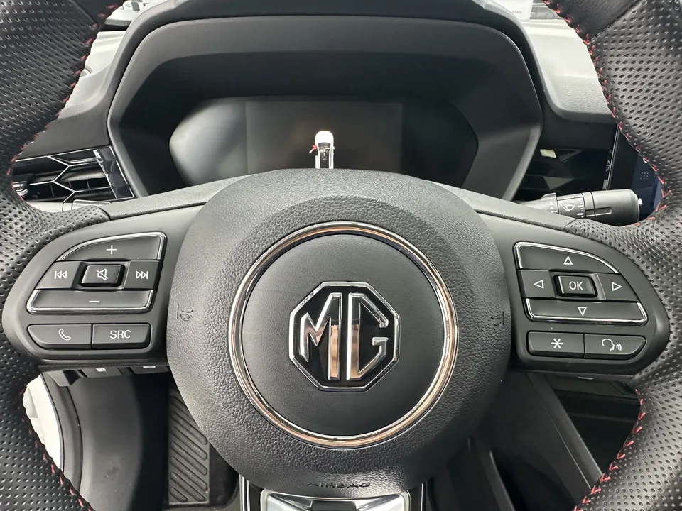 MG 5 MG5 2022 180DVVT CVT Youth Deluxe Edition 2022 — thumbnail 4