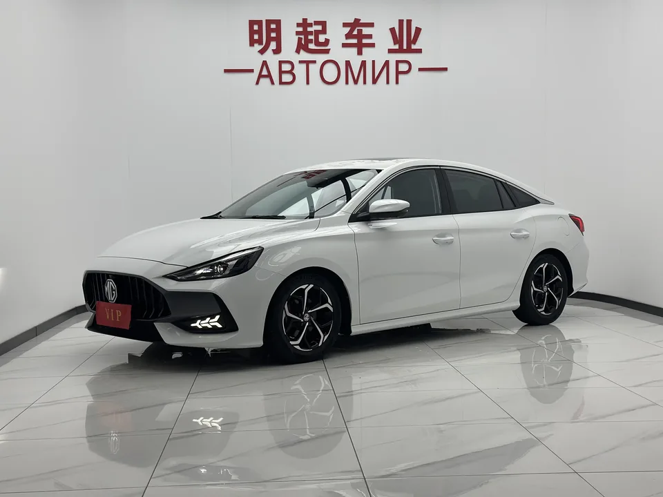 MG 5 MG5 2022 180DVVT CVT Youth Deluxe Edition 2022 — photo 1, buy with delivery to Moscow