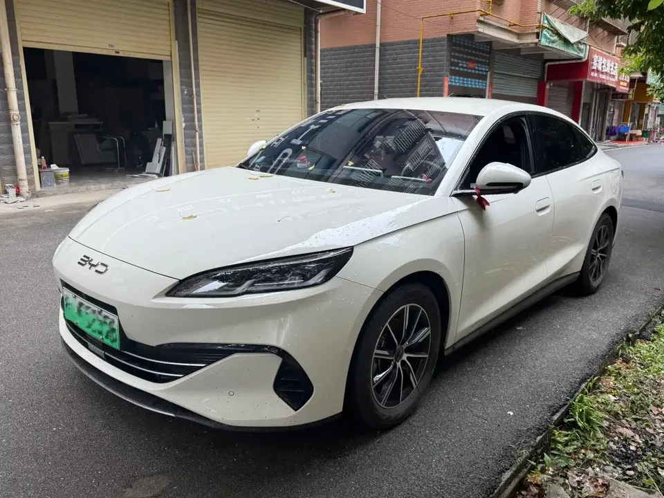 BYD Seal 06DM Seal 06DM 2024 DM-i 80KM Premium 2025 — photo 1, buy with delivery to Moscow