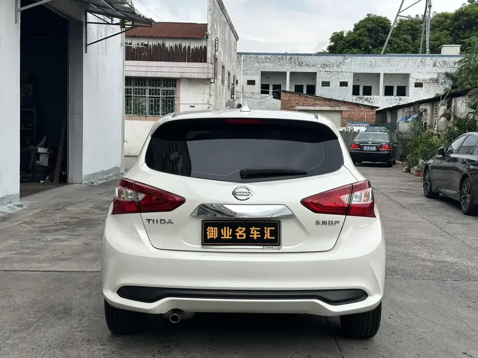 Nissan Tiida Tiida 2023 1.6L CVT Intelligent Travel Edition 2024 — миниатюра 2