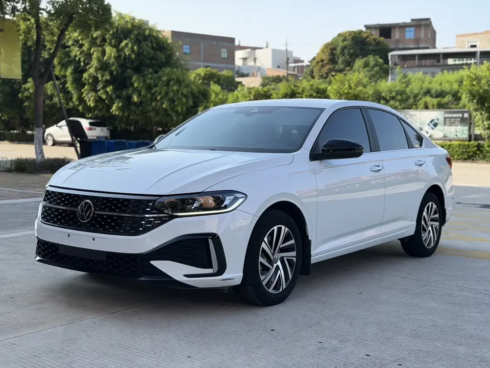 Volkswagen Lavida Lavida 2023 300TSI DSG Starry Sky Edition 2023 — photo 1, buy with delivery to Moscow
