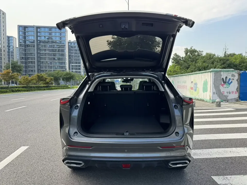 Oshan Changan Auchan Z6 Changan Auchan Z6 2023 Blue Whale 1.5T DCT Smart Cool 2024 — thumbnail 3