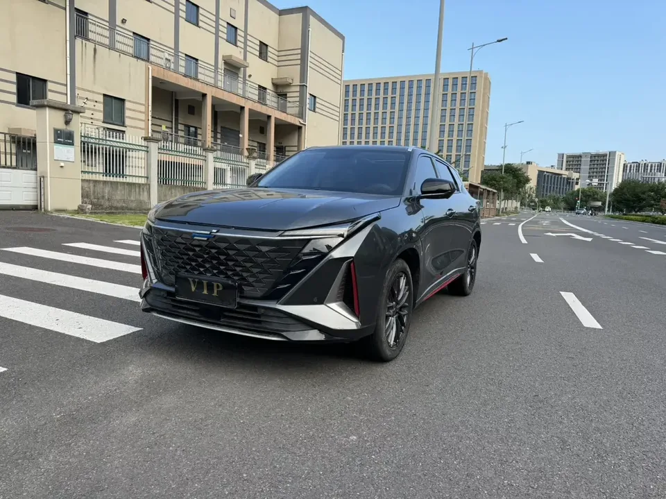 Oshan Changan Auchan Z6 Changan Auchan Z6 2023 Blue Whale 1.5T DCT Smart Cool 2024 — photo 1, buy with delivery to Moscow