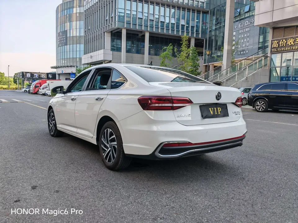 Volkswagen Lavida Lavida 2023 280TSI DSG Full Elegance Edition 2022 — thumbnail 2