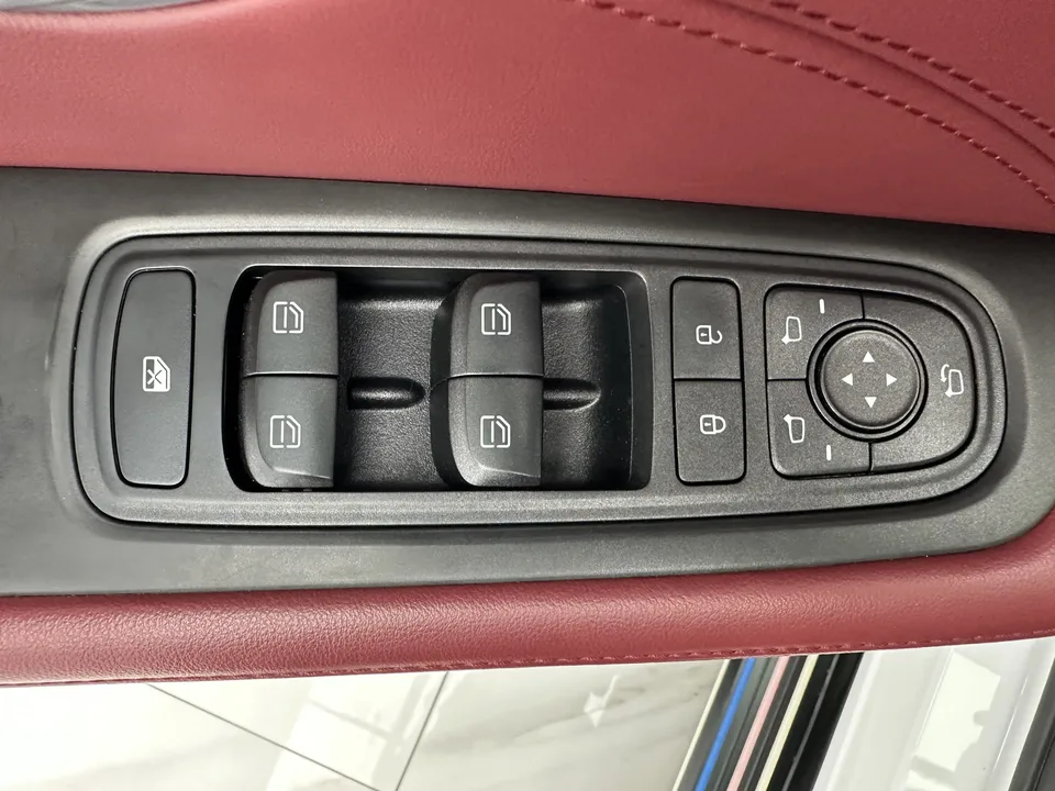 Jetour Jietu X70 PLUS Jietu X70 PLUS 2023 1.5T DCT Brave PLUS 7-seater 2023 — thumbnail 5