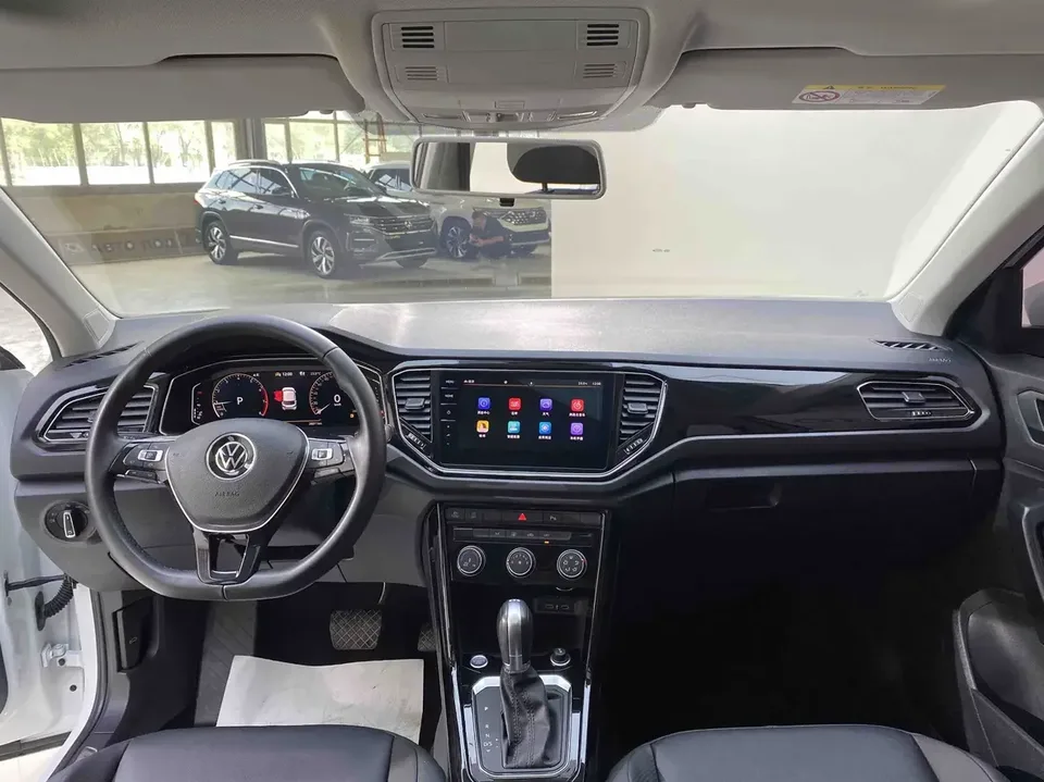 Volkswagen T-Roc TANG 2022 280TSI DSG 2WD Comfort PLUS 2022 — thumbnail 4