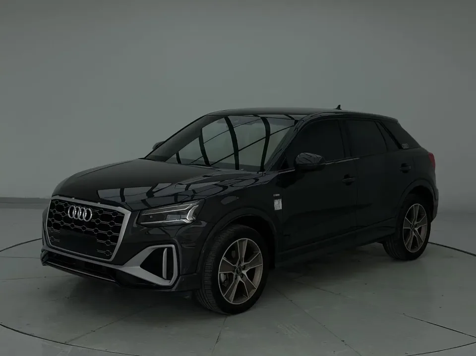 Audi Q2L Audi Q2L 2022 35 TFSI Stylish Dynamic 2023 — photo 1, buy with delivery to Moscow