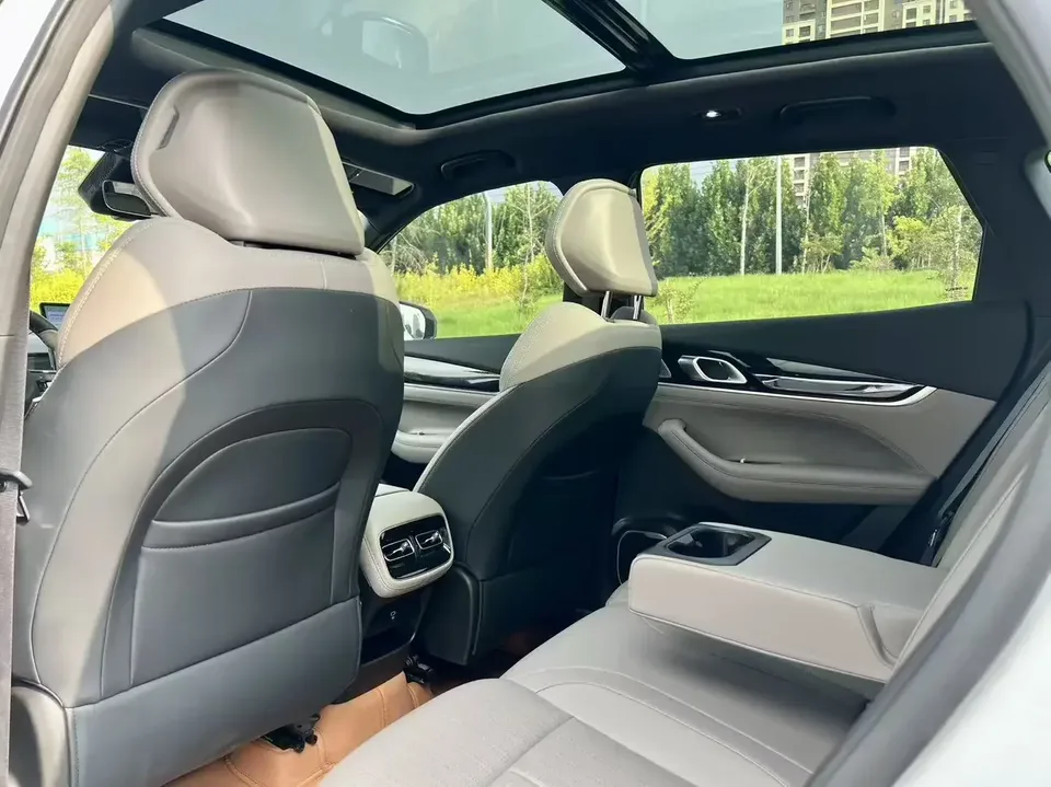 Geely Atlas L Boyue L 2025 The fourth generation 1.5TD DCT Jinxiu 2025 — миниатюра 3