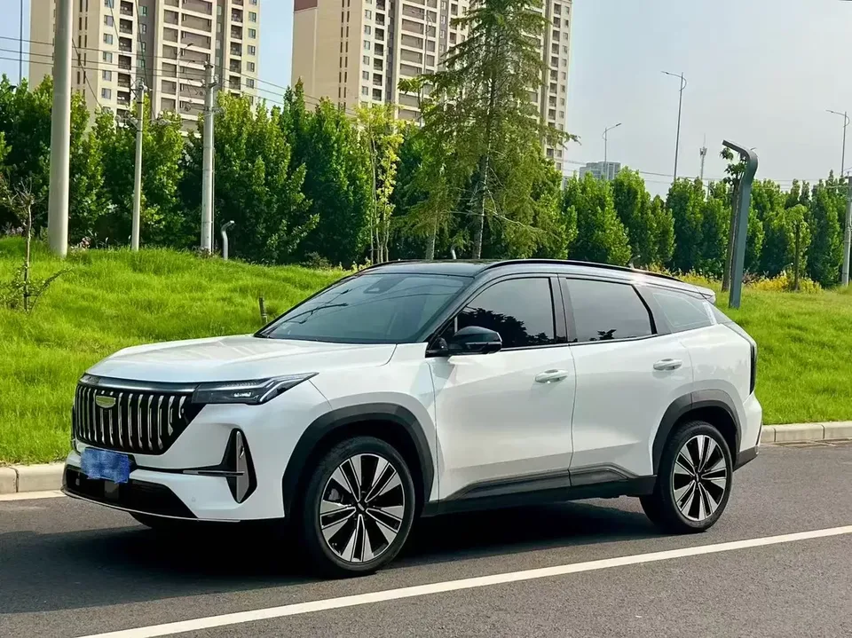 Geely Atlas L Boyue L 2025 The fourth generation 1.5TD DCT Jinxiu 2025 — фото 1, купить с доставкой в Москву