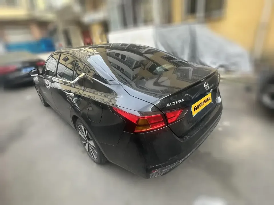 Nissan Altima Sound of nature 2021 2.0L XL Comfort Edition 2022 — thumbnail 4