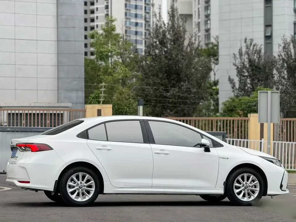 Toyota Corolla Corolla 2022 Dual Engine 1.8L E-CVT Pioneer Edition 2022 — thumbnail 2