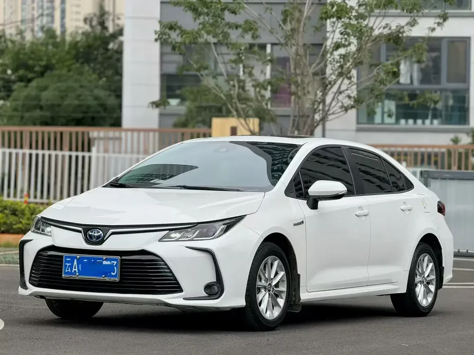 Toyota Corolla Corolla 2022 Dual Engine 1.8L E-CVT Pioneer Edition 2022 — photo 1, buy with delivery to Moscow