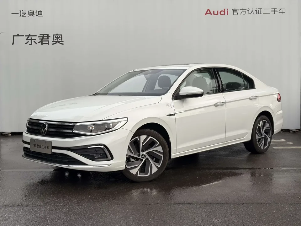 Volkswagen Bora Bora 2025 300TSI DSG Premium Edition 2024 — photo 1, buy with delivery to Moscow