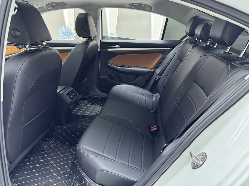 Volkswagen Bora Bora 2025 200TSI DSG Joy Travel PRO Edition 2025 — thumbnail 5