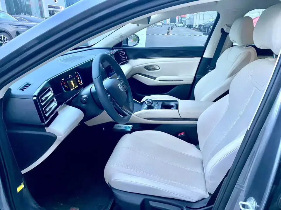 BYD Qin L DM Qin L DM 2024 DM-i 80KM Leading Type 2024 — thumbnail 5