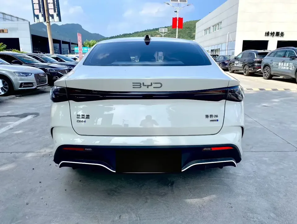 BYD Seal 06DM Seal 06DM 2025 DM-i 80KM Deluxe Smart Driving Edition 2025 — thumbnail 2