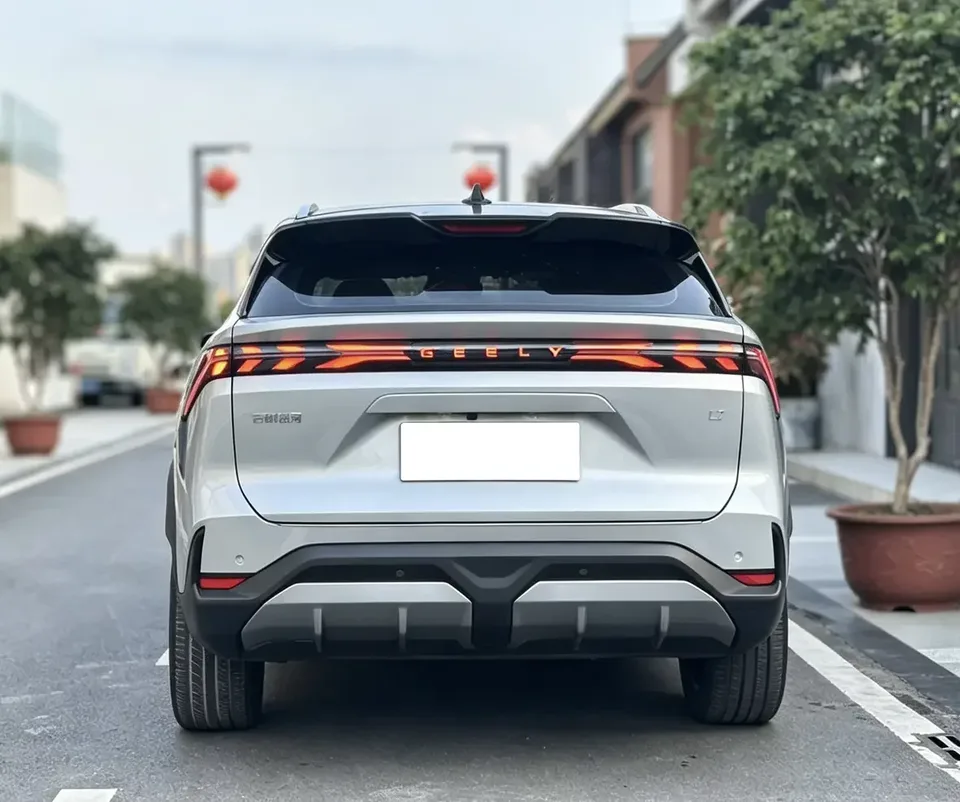 Geely Galaxy L7 Galaxy L7 2024 1.5T DHT 115km MAX Longteng Edition 2024 — thumbnail 2