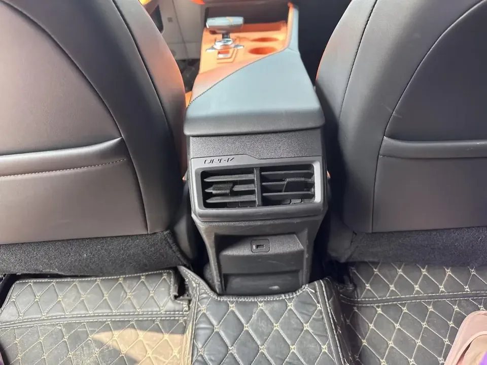 Changan UNI-V Changan UNI-V 2024 1.5T Premium 2024 — thumbnail 3