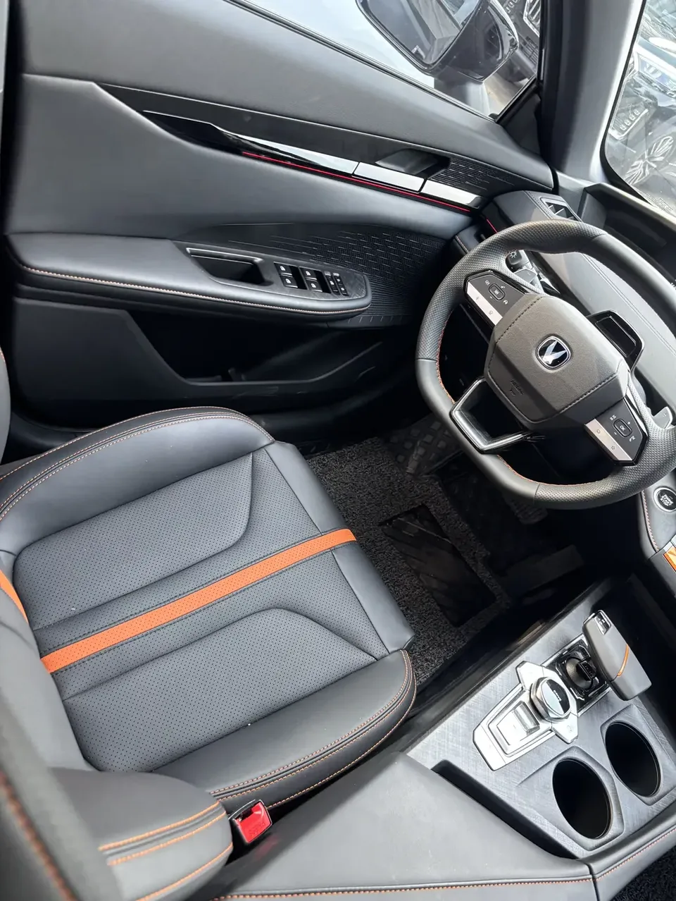 Changan UNI-V Changan UNI-V 2024 1.5T Premium 2024 — thumbnail 5