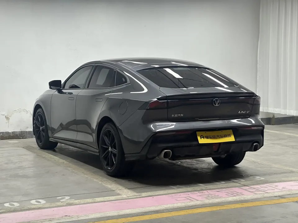 Changan UNI-V Changan UNI-V 2024 1.5T High Energy Edition 2025 — thumbnail 2