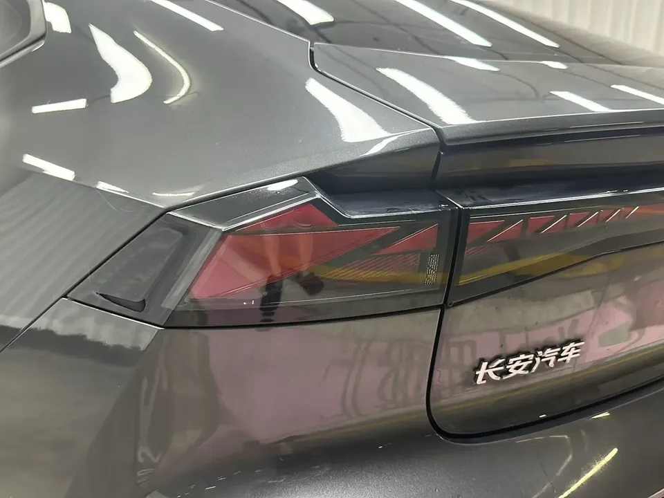 Changan UNI-V Changan UNI-V 2024 1.5T High Energy Edition 2025 — thumbnail 4