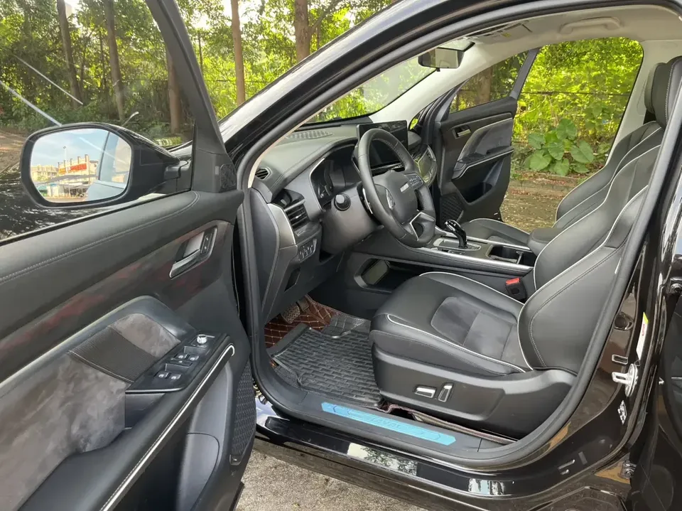 Haval H6 Haval H6 2023 National Trend Edition 1.5T Automatic Champion Edition 2023 — thumbnail 3