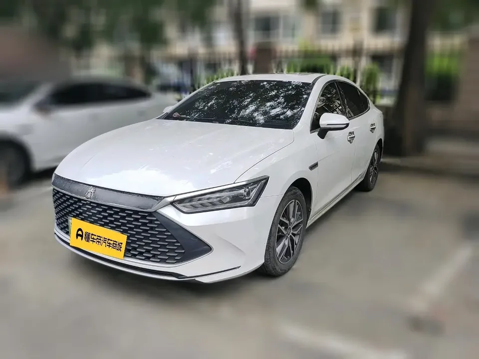 BYD Qin PLUS DM Qin PLUS DM 2024 Honor Edition DM-i 120KM Leading Edition 2024 — photo 1, buy with delivery to Moscow