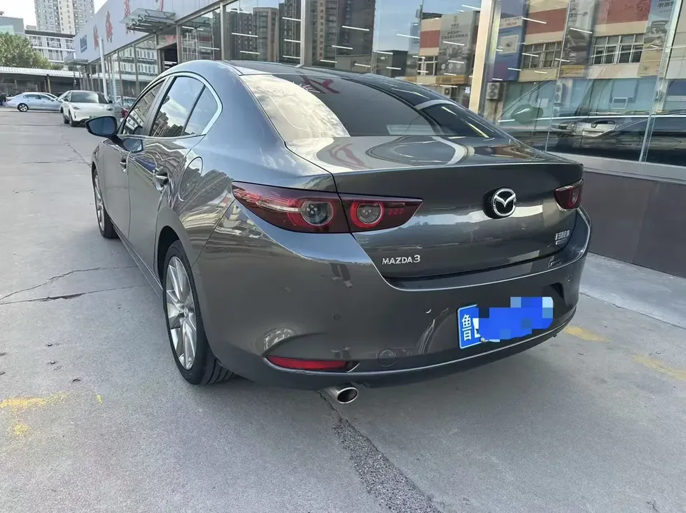 Mazda Axela Mazda3 Angkesela 2022 2.0L Automatic Premium Edition 2022 — thumbnail 4