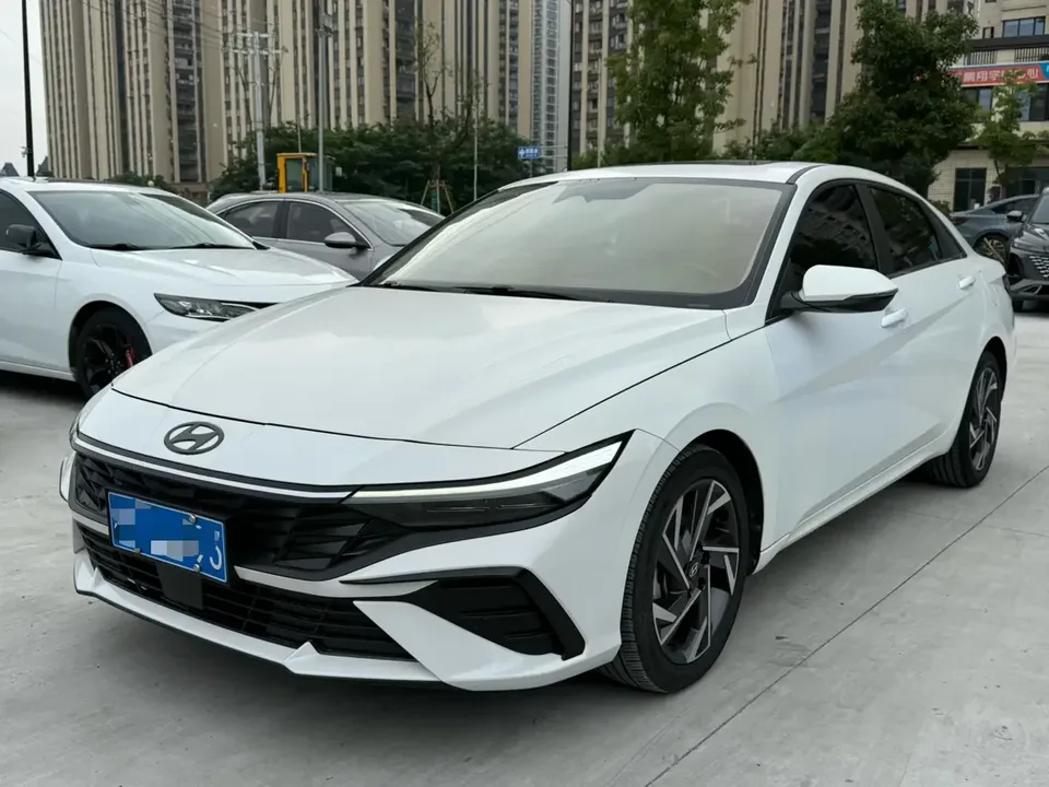 Hyundai Elantra Elantra 2023 1.5L CVT LUX Premium Edition 2024 — photo 1, buy with delivery to Moscow