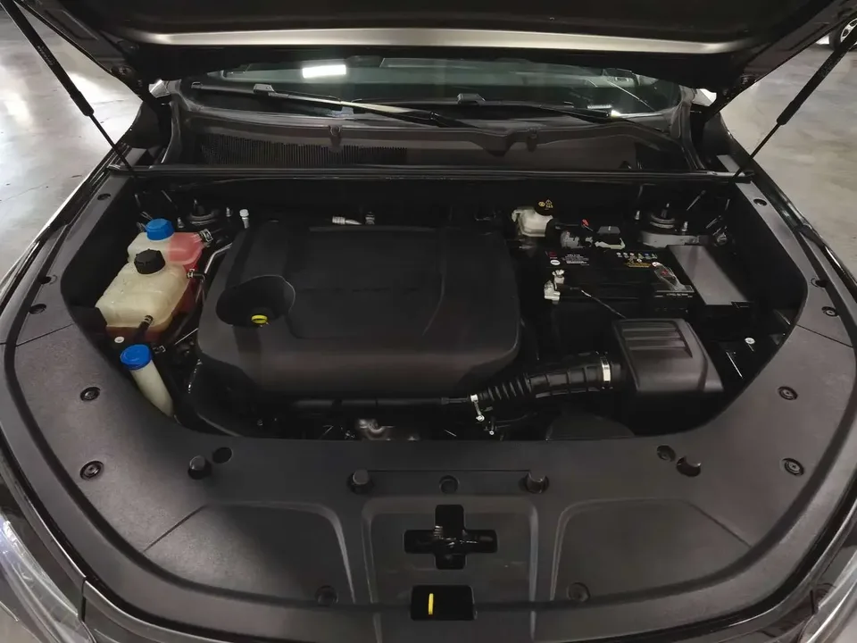Changan CS75PLUS Changan CS75 PLUS 2024 The third generation Champion Edition 2.0T automatic intelligent driving power model 2024 — thumbnail 2