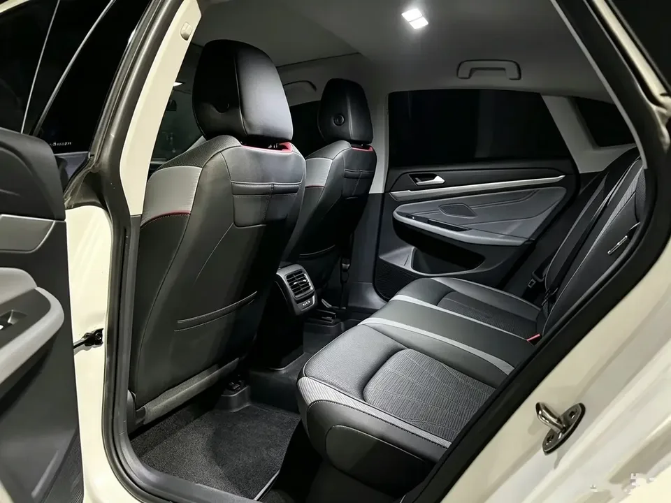 Volkswagen Lamando Lingdu 2024 Lingdu L 280TSI DSG Hot Edition 2024 — thumbnail 3