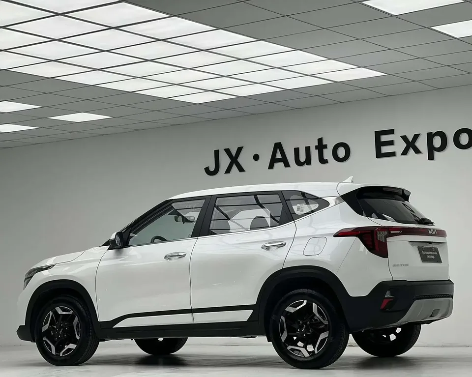 Kia Seltos Sethus 2026 1.5L IVT Luxury Comfort Edition 2025 — миниатюра 2